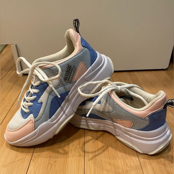 Guess Factory Nadean Dad Sneaker/Tennis Shoe Light Pink and Blue Suede Size 6 - Picture 1 of 9